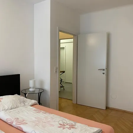 Neueroeffnung - Dietrichsteinplatz - Gratis Tiefgaragenplatz Апартаменты *
